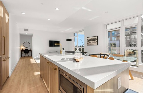 Lynn Valley Condo | Fully Furnished Luxury 2Bd & Den Corner Unit in the Forest of North Vancouver