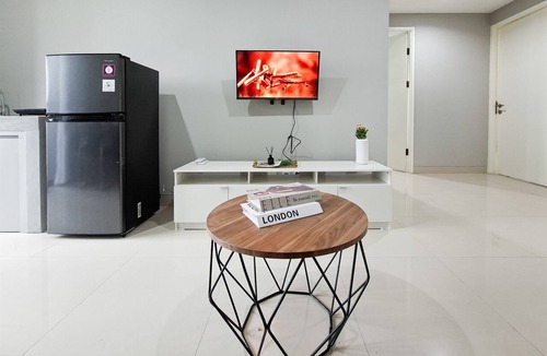Serpong Apartment | Fully Furnished And Homey 3Br Apartment The Ayoma