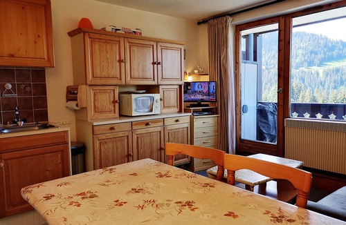 Notre-Dame-de-Bellecombe Apartment | Functional studio cabin for 6 at the foot of the slopes - Parking included