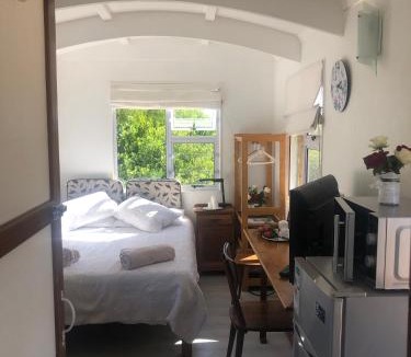 Plettenberg Bay House | Fynbos Tiny Home - Off Grid, Surrounded by Nature