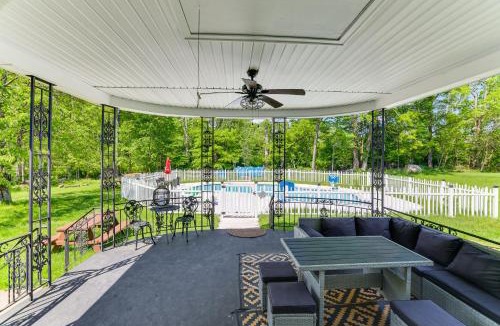 Mountainhome House | Game Room & Hot Tub! Cresco Family Home