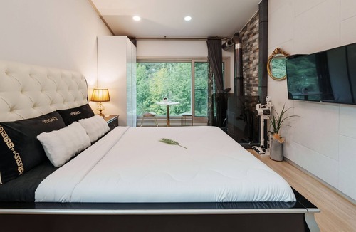 Buk House | Gapyeong Pinenut Pension