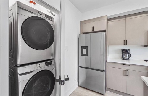 Brookland Bed & Breakfast | Garden & City Skyline View Home in Brookland!