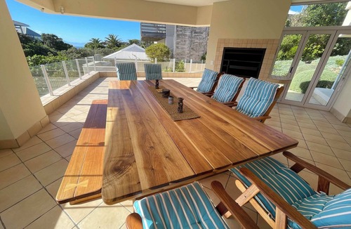 Robberg Beach Villa | Gemini Villa | Solar Powered, Pool & Near Beach