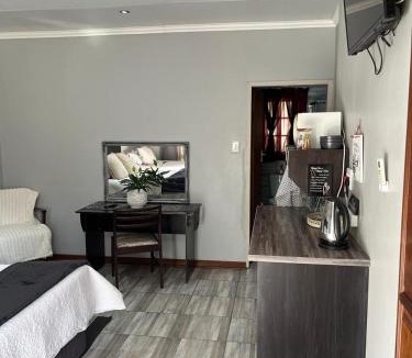 Klerksdorp House | Gemstone Guest House