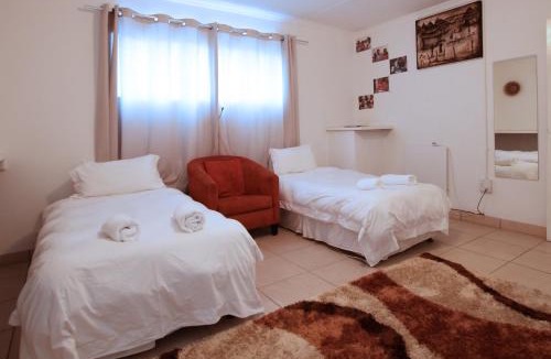 Greater Johannesburg Metropolitan Area Hotel | Gender Links Cottages