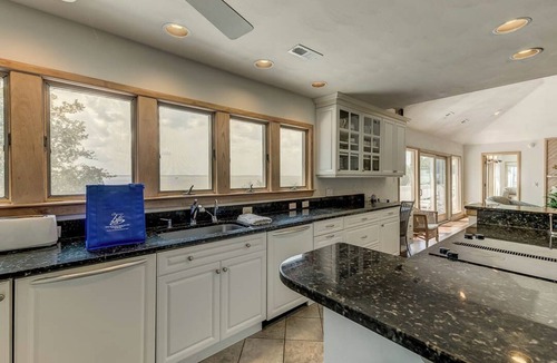 Monteray Shores House | Gentle Winds | Sound Front | Hot Tub | Corolla