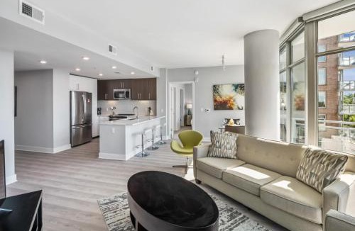 Woodmont Triangle Apartment | Global Luxury Suites Bethesda Chevy Chase