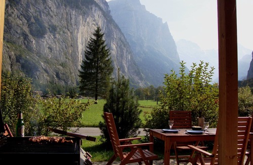 Lauterbrunnen Apartment | Glorious views and Alpine meadows - perfect summer and winter retreat