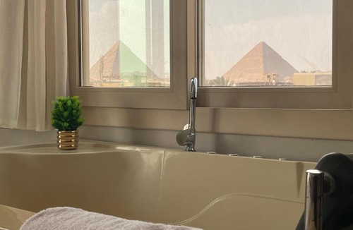 Kafrat al Jabal Hotel | Golden mask pyramids inn