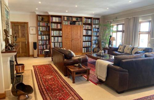 Raithby Apartment | Goldeneye Private Venue Spectre