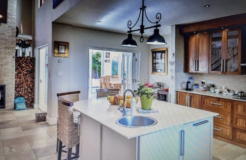Stellenbosch House | Golf course estate living in Stellenbosch - secure and world class lifestyle