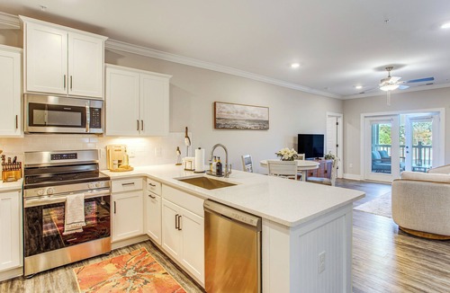 Calabash Apartment | Golf Getaway in Calabash w/Pool & Rec Ctr Access!