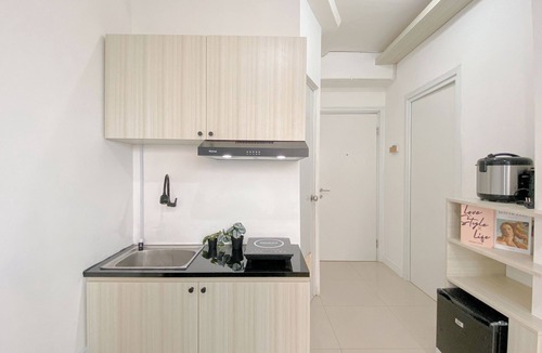 Rawasari Apartment | Good and Cozy 2BR at Green Pramuka City Apartment
