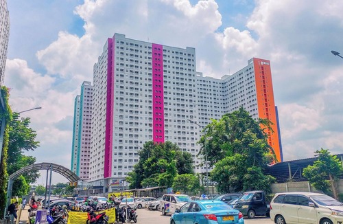 Rawasari Apartment | Good and Cozy 2BR at Green Pramuka City Apartment