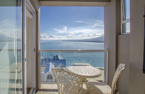 Mountainside Apartment | Gordon's Bay | Protea Place Luxury Two BR Apt