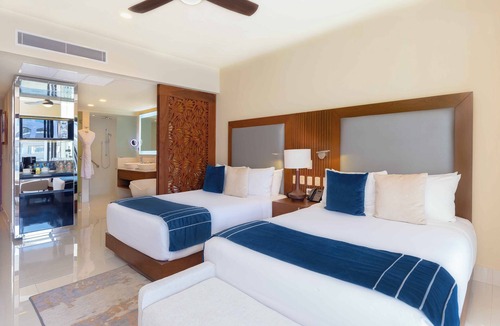 Santa Rosa Resort | Gorgeous 2 bdrm suite at Villa La Valencia Beach Resort Los Cabos - Choose date!