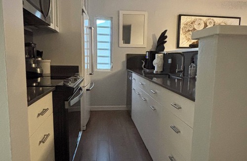 Nazareth Condo | Gorgeous 4-bdr Cowpet Bay Waterfront condo, steps from Beach