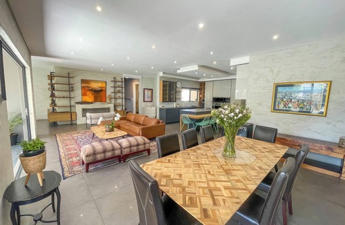 Glenhazel House | Gorgeous 5-bedroom house with a pool in Glenhazel, Johannesburg