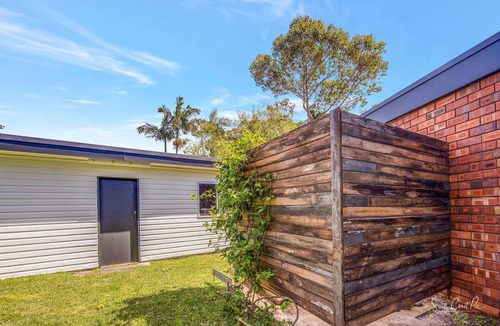 South Durras House | Gorgeous Beach House - End of Summer Deals!