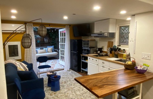Westside Apartment | Gorgeous Garden Apartment - Private Near All