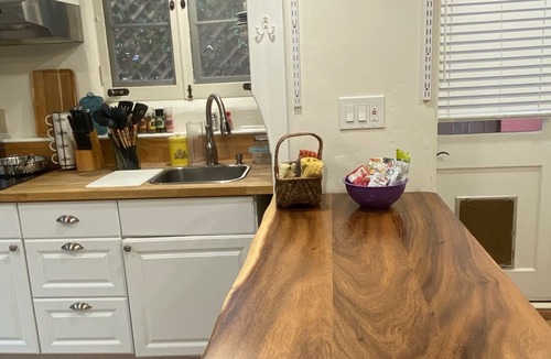Westside Apartment | Gorgeous Garden Apartment - Private Near All