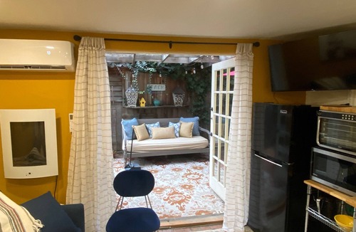 Westside Apartment | Gorgeous Garden Apartment - Private Near All
