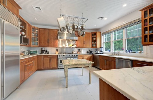 Wainscott House | Gorgeous East Hampton home close to the beach!