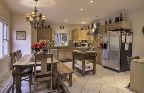 Sagaponack House | Grab an Amazing Property in the Heart of the Hamptons! 8/30-9/3 Now Available