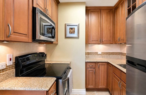 Port of Spain Condo | Graceful One-bedroom Condo One Woodbrook Place Wifi Cozy Secure