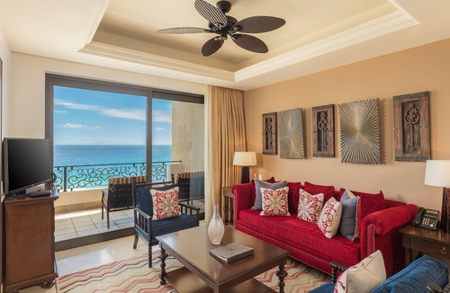 Cabo San Lucas Resort | Grand Master Suite at Luxury 5-Star Resort in Cabo San Lucas Mexico