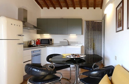 Capannoli Apartment | Green Bike Vintage - Countryside Tuscany Apartment with Pool