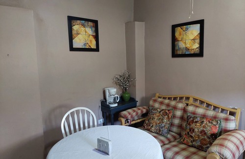 San Antonio de las Minas Cabin | Green Country House in San Antonio de las Minas BC