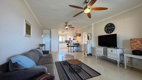 Elgin Apartment | Greenways par3 Golf Estate, walk to the beach