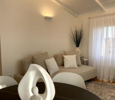 San Pietro in Casale Apartment | Grenier Blanc2 Elegante Mansarda 3 camere 5 ospiti
