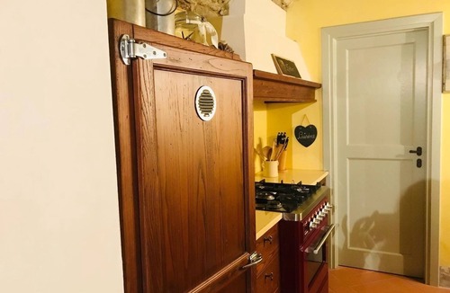 Porrena Apartment | GUELFI 6, apartment in the heart of the historic center of POPPI casentino