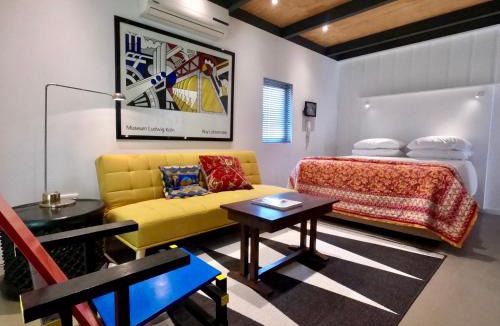 Greater Johannesburg Metropolitan Area House | Guest House at 118 by PWM Architects