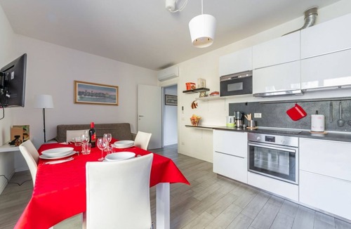 San Leonardo Apartment | GuestHost - Apartment located on the first floor of a building with a lift (NOT suitable for the disabled).In 73 square meters of space, it comfortably accommodates 6 people with a double bedroom, a second with two single beds and a double sofa bed in th