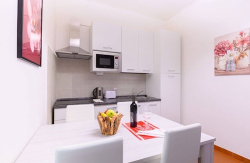 Oltretorrente Apartment | GuestHost - Apartment located on the first floor of a period building, with two floors in total, without lift.It comfortably accommodates 3 people in 45 m2 of space.We are located in the Oltretorrente district, a lively and picturesque area, a stone's th