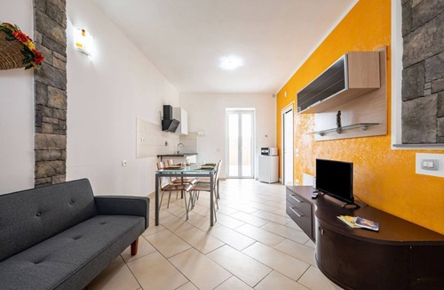 Brugnato Apartment | GuestHost - Casa Namestè 5Terre Holiday Apt x3