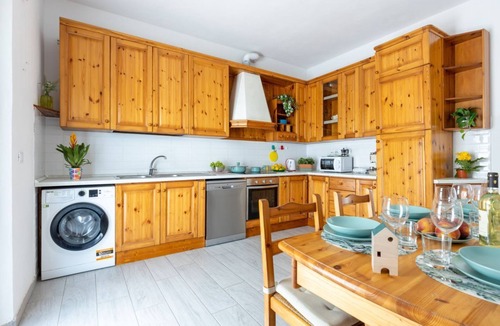 San Piero a Grado Apartment | GuestHost - Charming 95 sqm apartment located on the ground floor of a recently renovated building, able to accommodate up to 5 people. The property is located on Via Livornese, a few meters from the Ciclopista del Trammino, a cycle path that connects