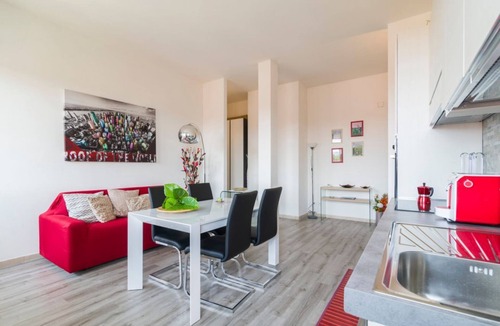 San Jacopino Apartment | GuestHost - Fully furnished apartment in modern style, can accommodate up to 6 people!Very close to the Cascine Park where you can walk, jog or ride a bike. Inside the park is the Visarno Arena (inside the Hippodrome), the area is a perfect show for grea