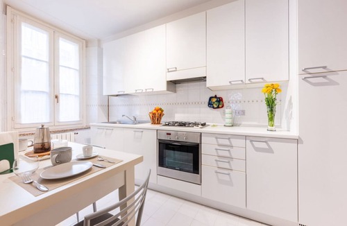 Parma City Centre Apartment | GuestHost - Large Apartment in the Historic Center of Parma