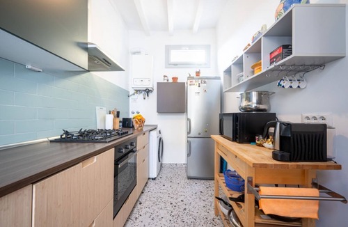 Oltretorrente Apartment | GuestHost - Spacious and bright 105 sqm apartment, accommodating up to 6 people, located on the second floor of a building without an elevator.The property is located in Parma's Oltretorrente neighborhood, a quiet residential area with plenty of amenitie