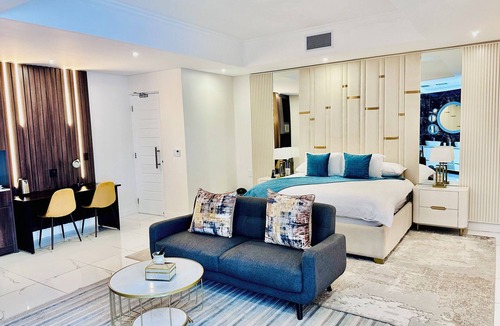 Greater Johannesburg Metropolitan Area House | H & H Boutique and Spa