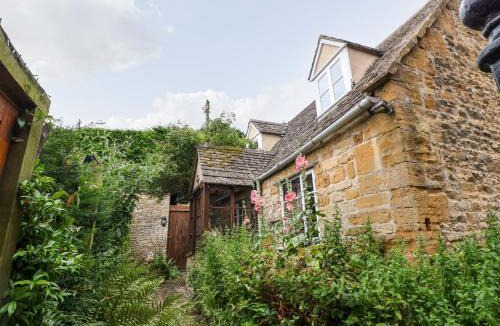 Aston Magna House | Hadcroft Cottage