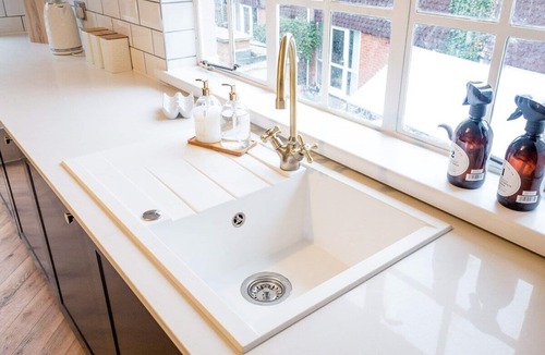 City Centre Apartment | Hamlet's Nest - a cosy central apartment - sleeps 4