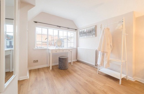 City Centre Apartment | Hamlet's Nest - a cosy central apartment - sleeps 4