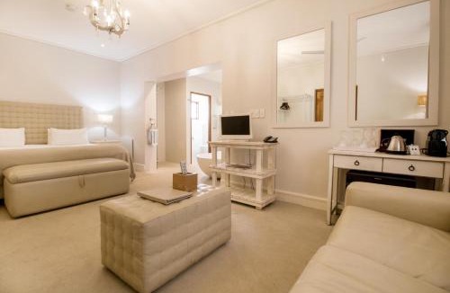 Hermanus City-Centre Hotel | Harbour House Hotel - Adventure Pads