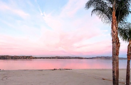 Lake Elsinore House | Harnelli Beach House